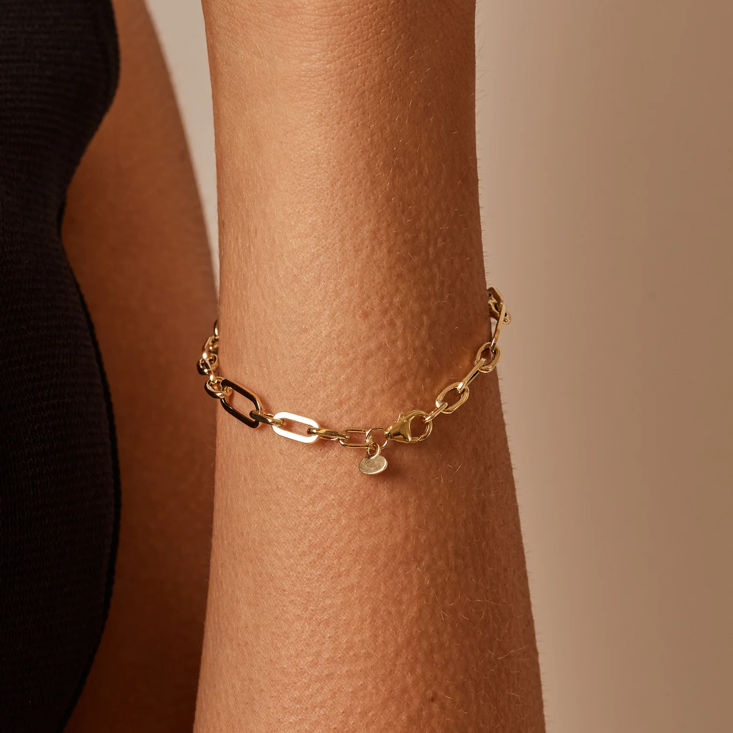 Avery Paperclip Chain Bracelet - Image 3