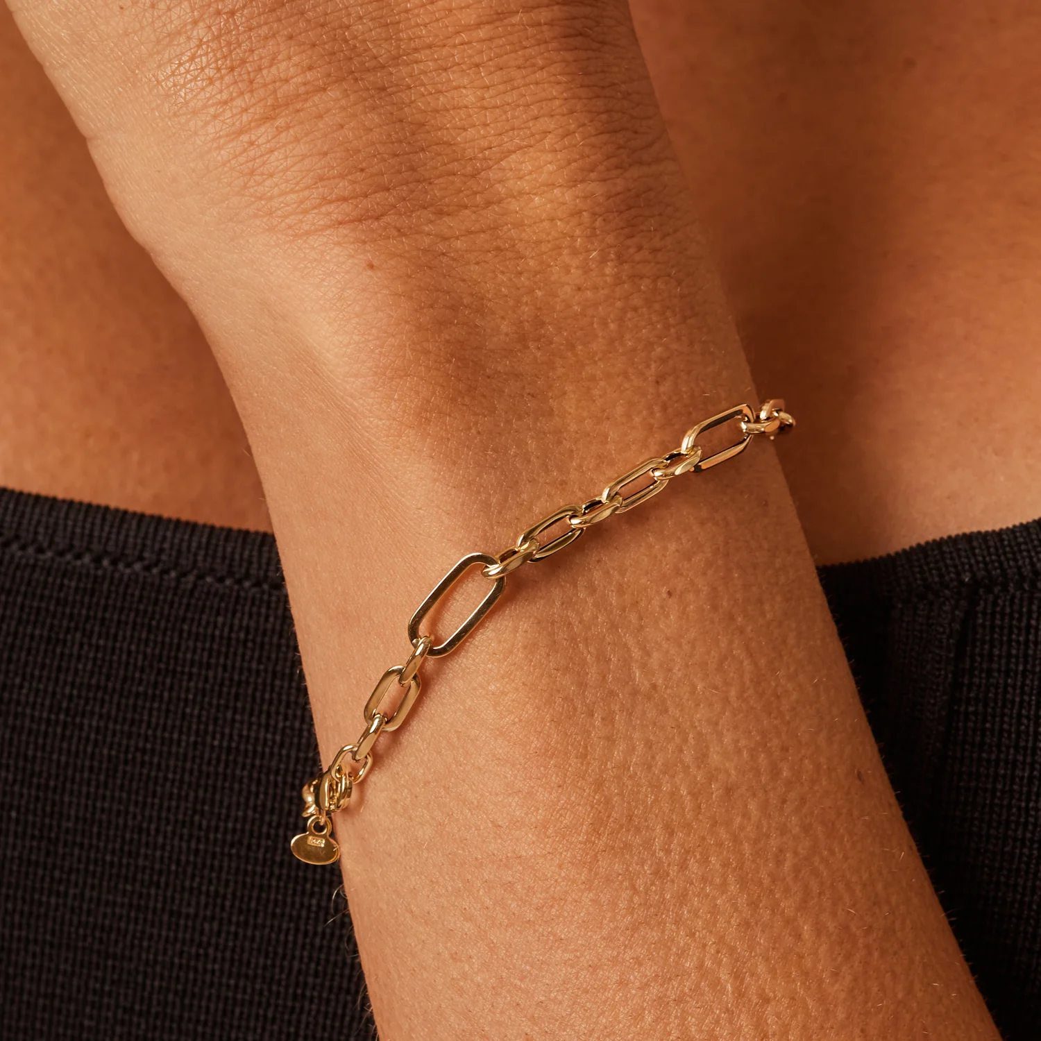 Avery Paperclip Chain Bracelet - Image 4