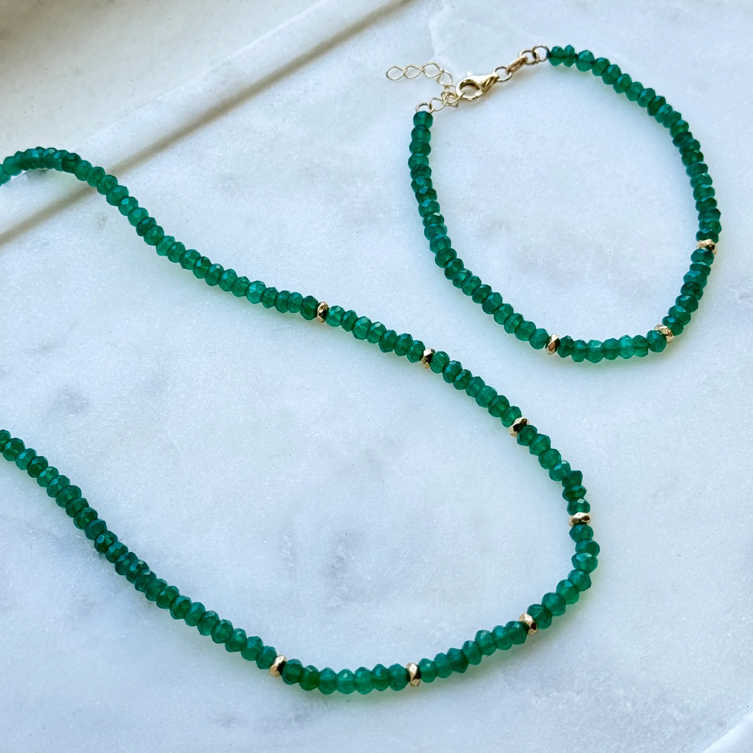 Green Onyx Gold Bead Bracelet - Image 2