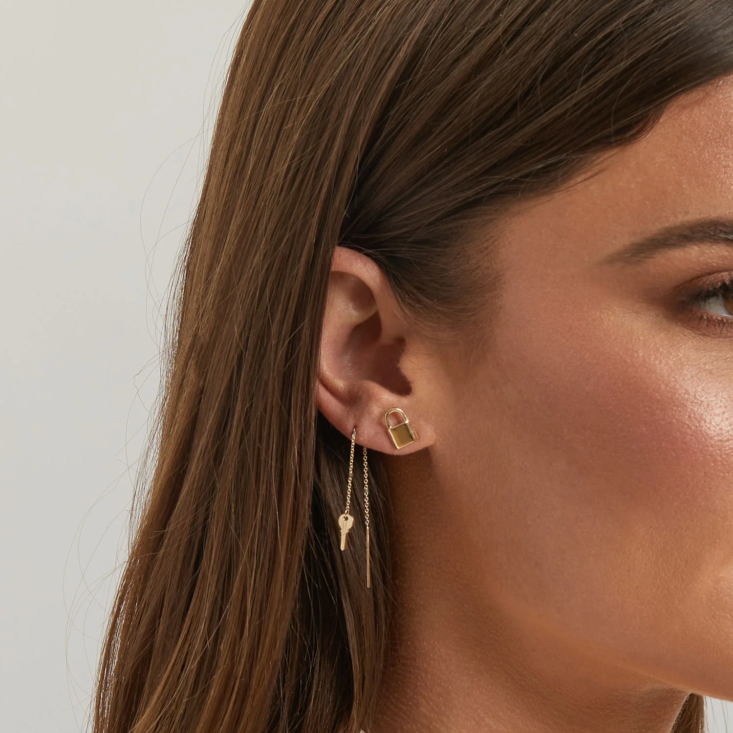Key Sparkle Chain Threader Earring - Image 8
