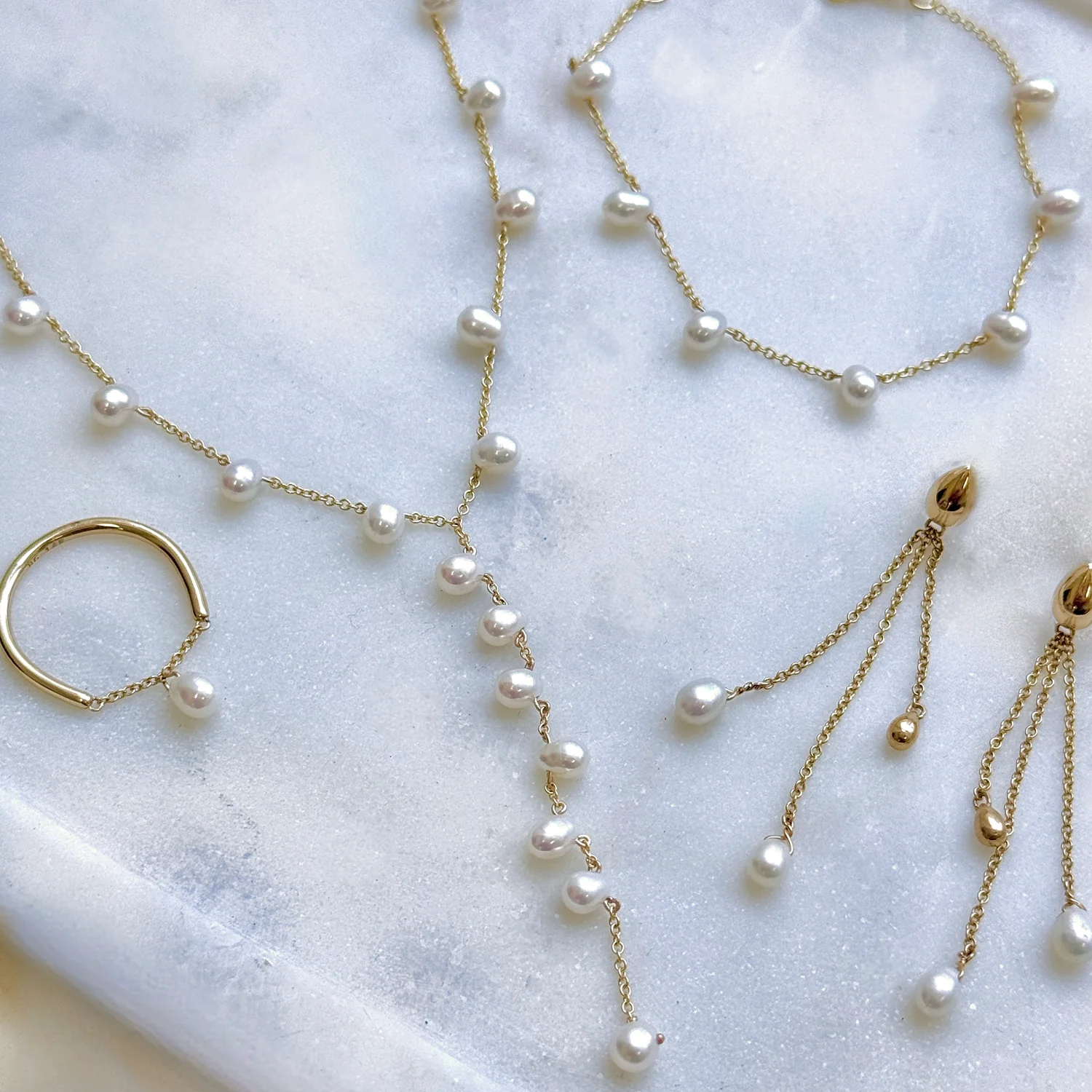 Pearl Drop Chain Earrings - Image 4