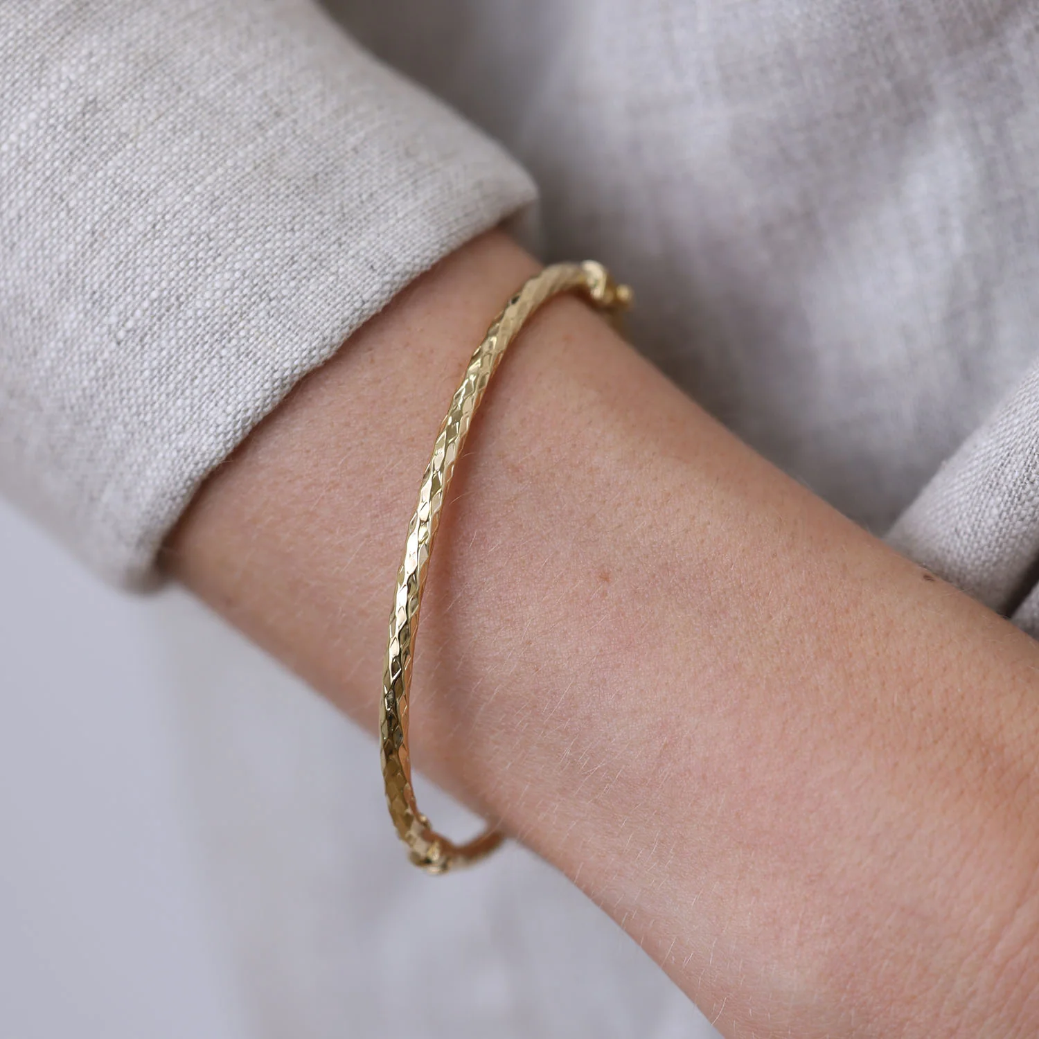 Serpentine Hinged Bangle - Image 3