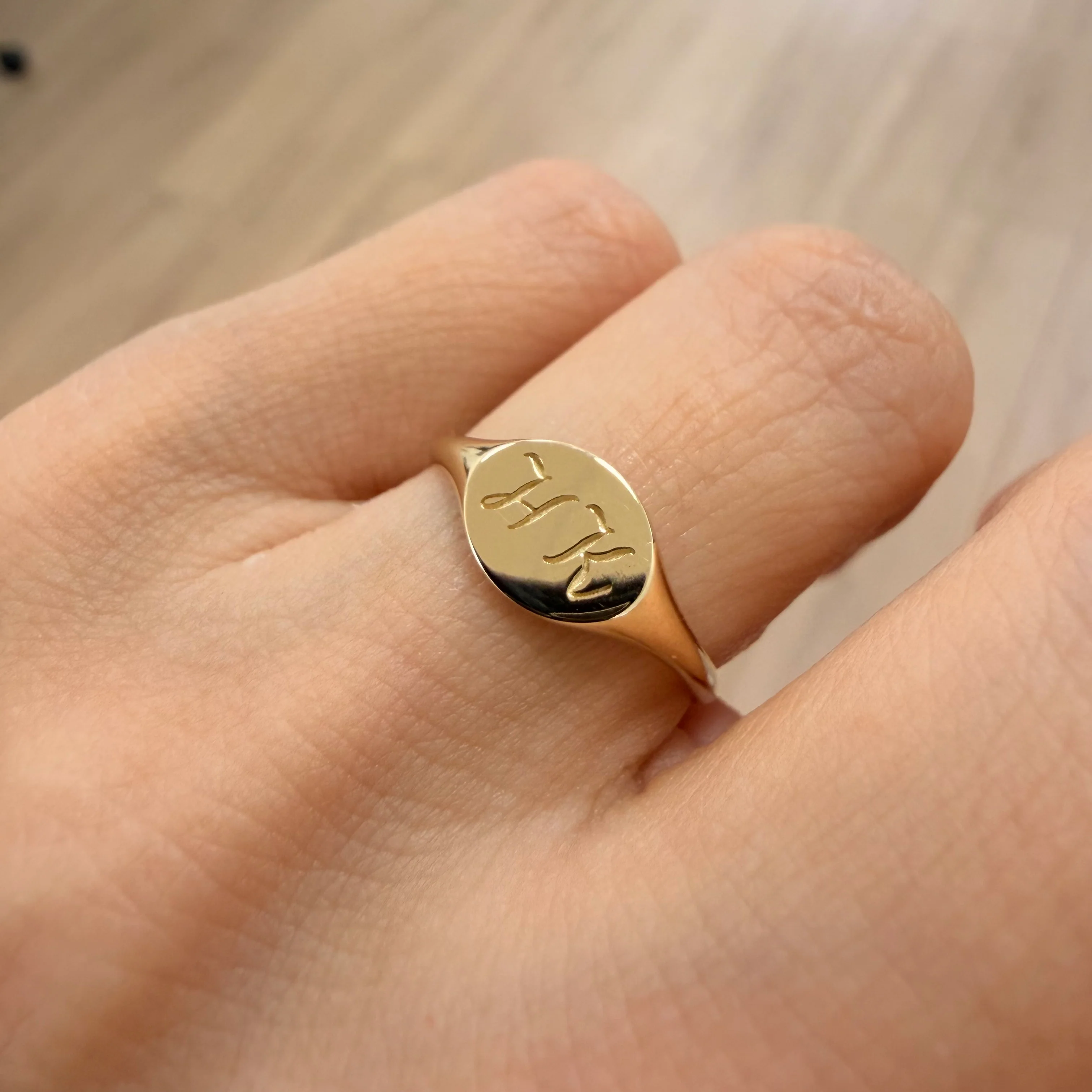 The Everyday Signet Ring - Image 7